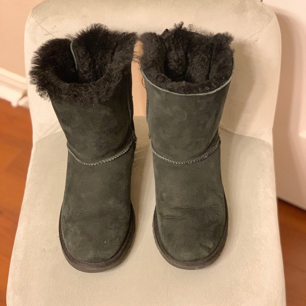 UGG - Picture 3 of 3